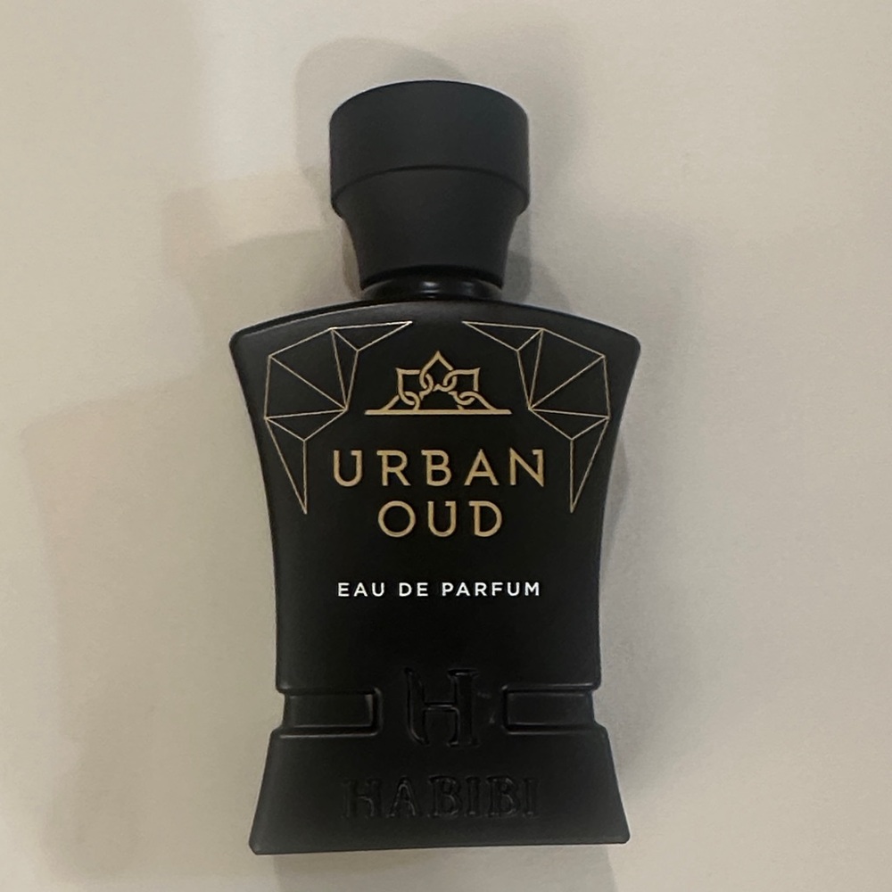 Louis Vuitton Urban Oud Eau de Parfum - Black and Gold Like new